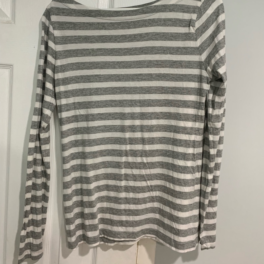 Gap| Medium Grey and White Striped long sleeve